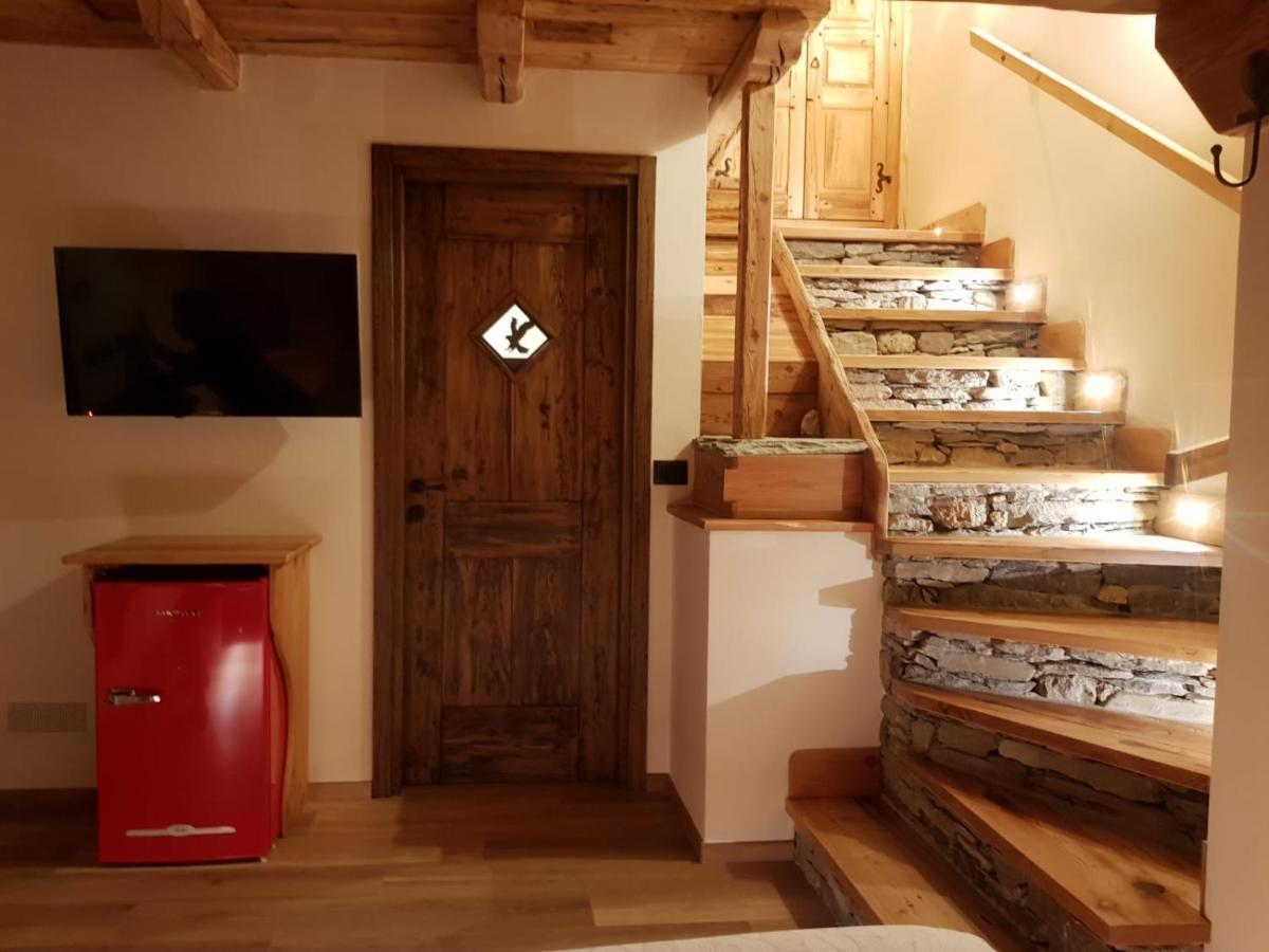 La Maison. Il Nido Dell'Aquila 바르도네키아 외부 사진