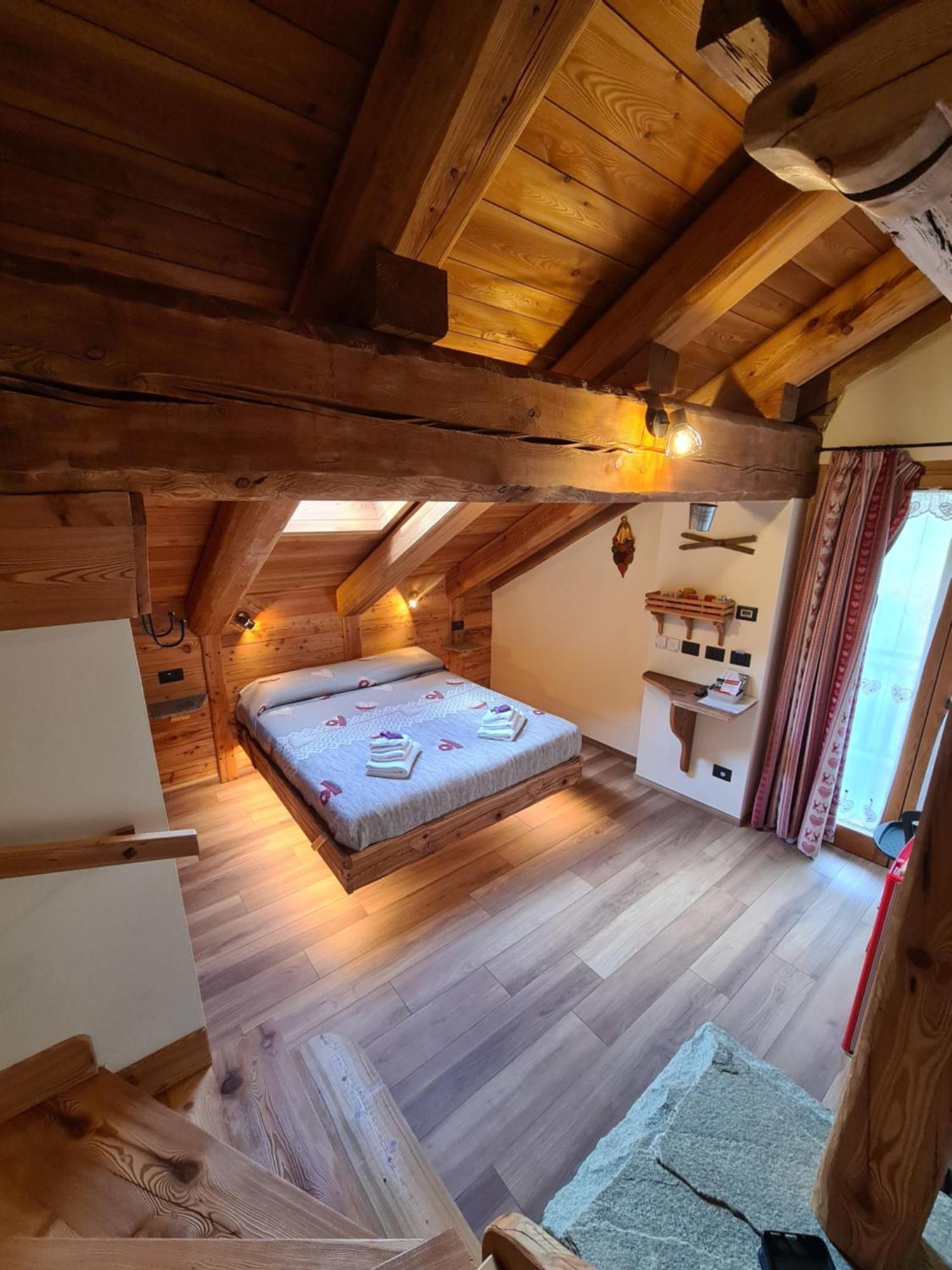 La Maison. Il Nido Dell'Aquila 바르도네키아 외부 사진